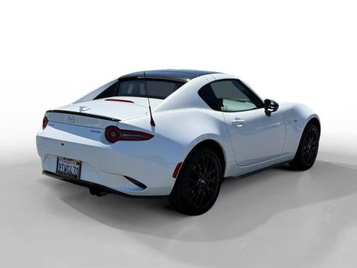 Snowflake White Pearl 2025 Mazda MX-5 Miata RF Club