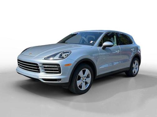 Dolomite Silver Metallic 2021 Porsche Cayenne Base