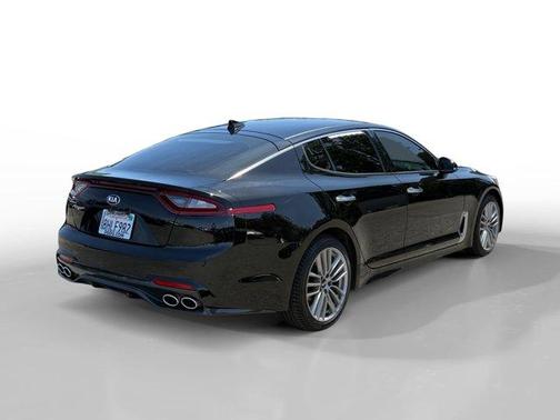 Aurora Black 2018 Kia Stinger Base