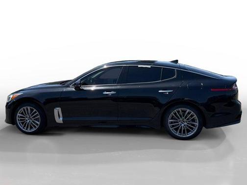Aurora Black 2018 Kia Stinger Base