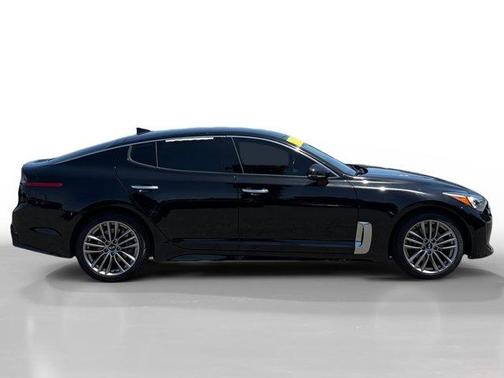 Aurora Black 2018 Kia Stinger Base