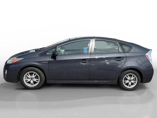 2010 Toyota Prius III
