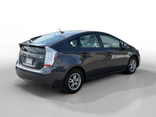 2010 Toyota Prius III