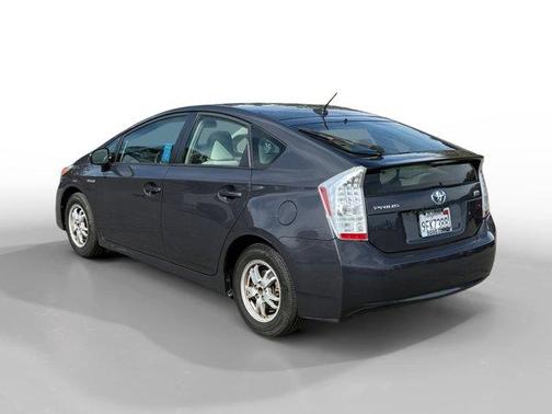 2010 Toyota Prius III