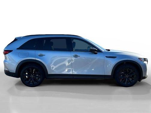 2025 Mazda CX-90 Premium