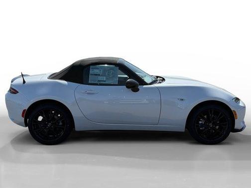 Snowflake White Pearl 2026 Mazda MX-5 Miata Club