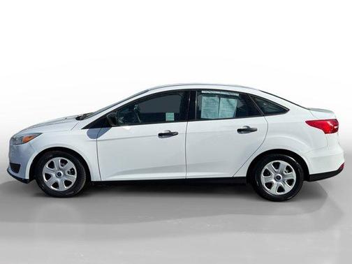Oxford White 2016 Ford Focus S
