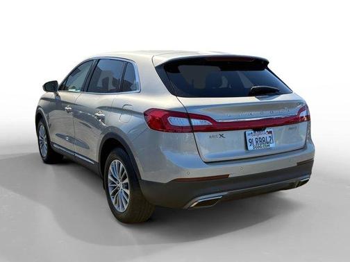 White Gold Metallic 2017 Lincoln MKX Select
