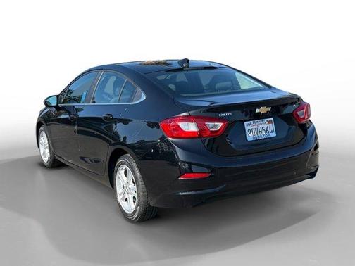 Black Metallic 2018 Chevrolet Cruze LT