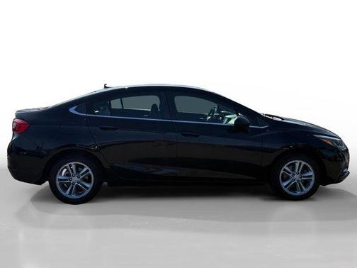 Black Metallic 2018 Chevrolet Cruze LT