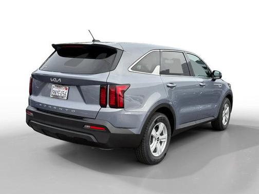 2022 Kia Sorento LX