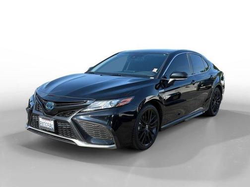 2021 Toyota Camry Hybrid XSE