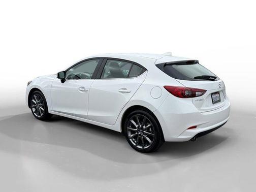 2018 Mazda Mazda3 Touring