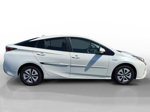 2016 Toyota Prius Three