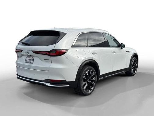 2024 Mazda CX-90 PHEV Premium Plus