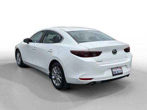 Snowflake White Pearl Mica 2019 Mazda Mazda3 FWD