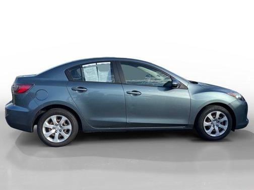 2013 Mazda Mazda3 i SV