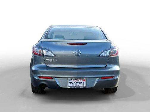 2013 Mazda Mazda3 i SV