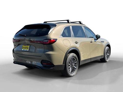 Zircon Sand Metallic 2026 Mazda CX-70 SCP