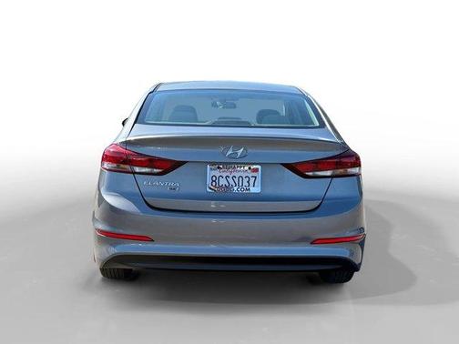 2018 Hyundai ELANTRA SE