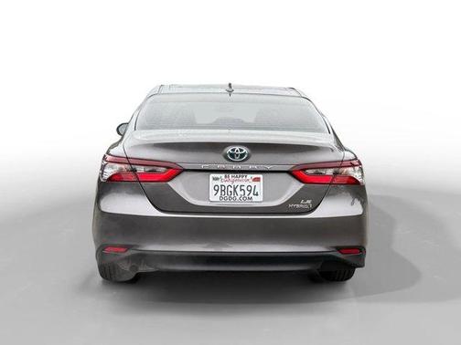2022 Toyota Camry Hybrid LE