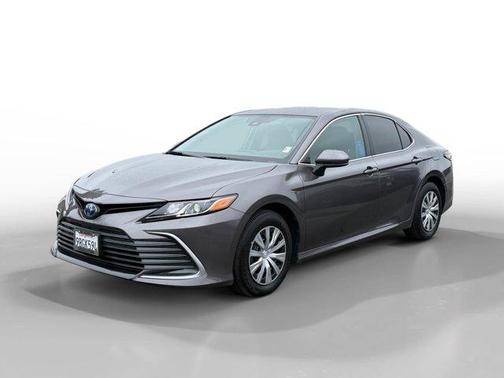 2022 Toyota Camry Hybrid LE