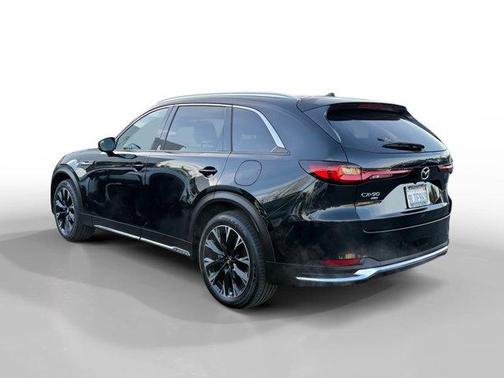 2024 Mazda CX-90 PHEV Premium Plus