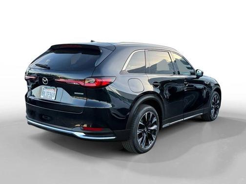 2024 Mazda CX-90 PHEV Premium Plus