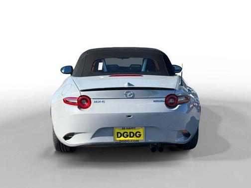 Aero Gray Metallic 2026 Mazda MX-5 Miata Club