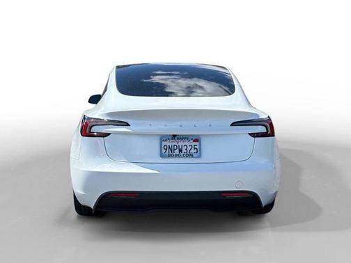 Pearl White Multi 2024 Tesla Model 3 Base