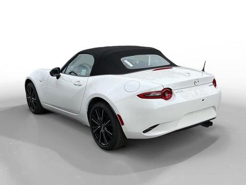 Snowflake White Pearl Mica 2026 Mazda MX-5 Miata GRAND TOURING
