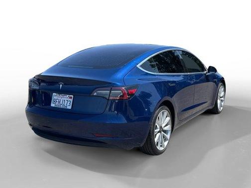 Deep Blue Metallic 2018 Tesla Model 3 Long Range