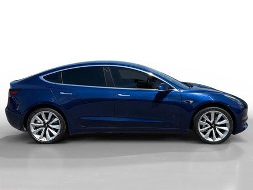 Deep Blue Metallic 2018 Tesla Model 3 Long Range