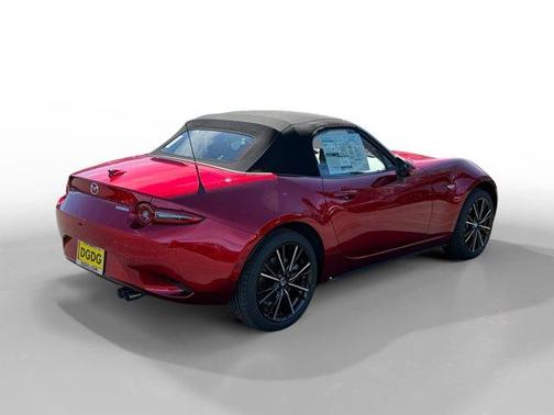 Soul Red Crystal Metallic 2026 Mazda MX-5 Miata GRAND TOURING