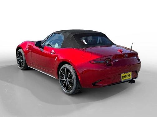 Soul Red Crystal Metallic 2026 Mazda MX-5 Miata GRAND TOURING