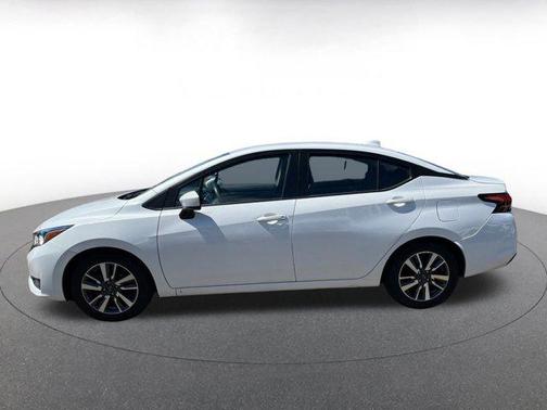 2023 Nissan Versa 1.6 SV