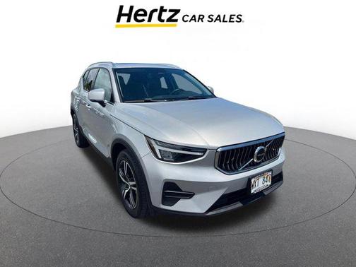Gray 2024 Volvo XC40 CORE
