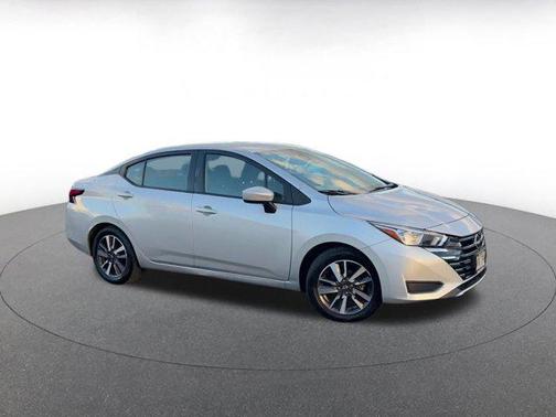 2023 Nissan Versa 1.6 SV