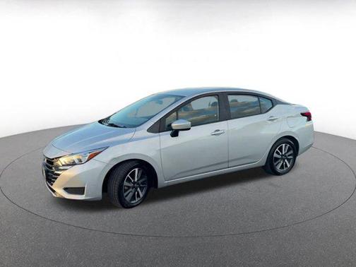 2023 Nissan Versa 1.6 SV