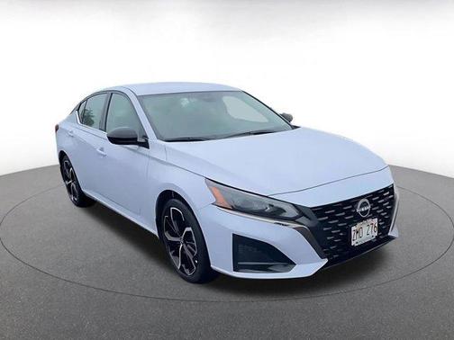 2025 Nissan Altima SR FWD