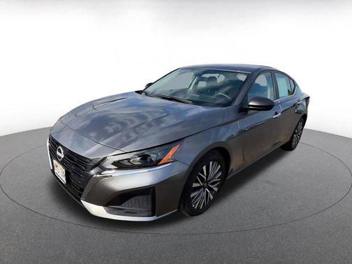Gun Metallic 2025 Nissan Altima SV FWD