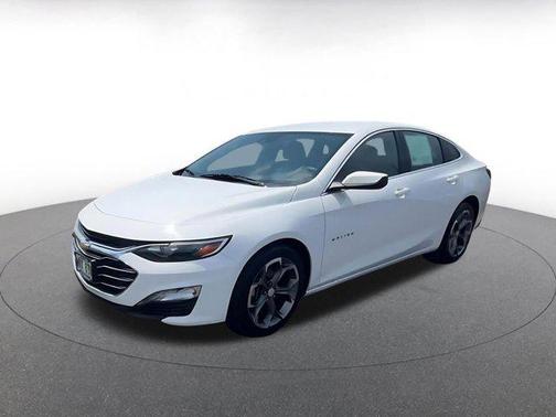 Summit White 2023 Chevrolet Malibu FWD 1LT