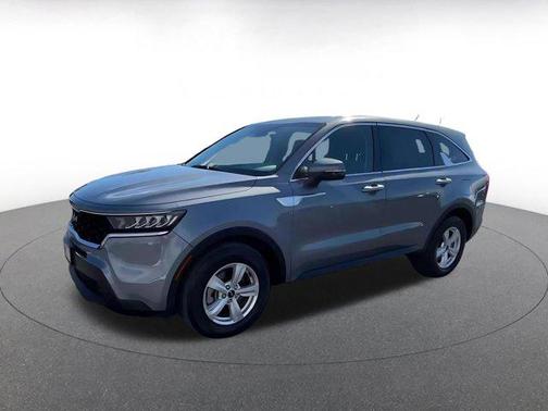 Everlasting Silver 2023 Kia Sorento LX