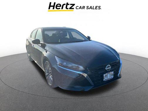 Super Black 2025 Nissan Altima SV FWD