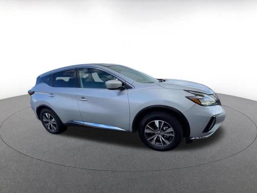 Brilliant Silver Metallic 2023 Nissan Murano S FWD