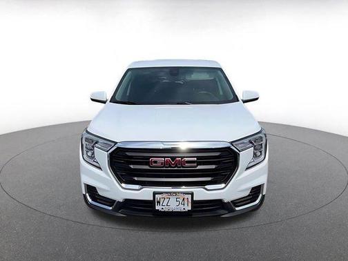 Summit White 2024 GMC Terrain SLE