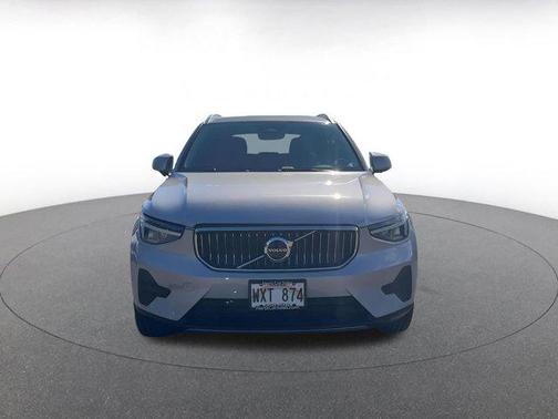 2024 Volvo XC40 CORE
