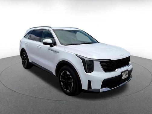 Glacial White Pearl 2024 Kia Sorento S