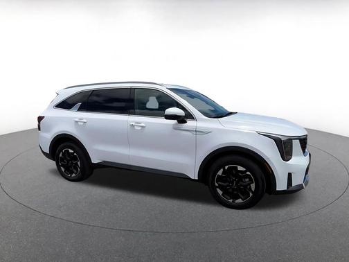 Glacial White Pearl 2024 Kia Sorento S