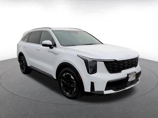 Glacial White Pearl 2024 Kia Sorento S